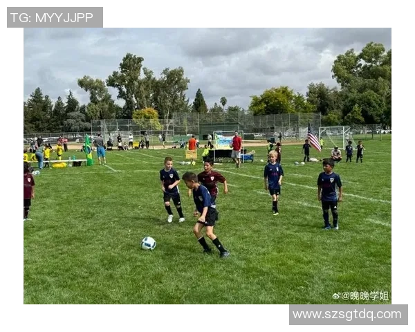 足球明星参与的精彩综艺游戏推荐让你领略球场之外的乐趣与魅力 足球明星参与的精彩综艺游戏推荐让你领略球场之外的乐趣与魅力