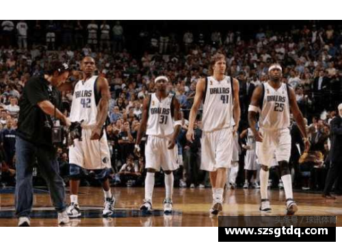 NBA全场视角解析：深入探索比赛内幕与精彩瞬间